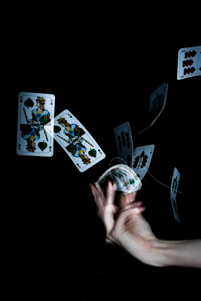 Night card. Карты МГЧД. Aesthetic игральные карты. Queen of Cards aesthetic. Poker playing aesthetic.