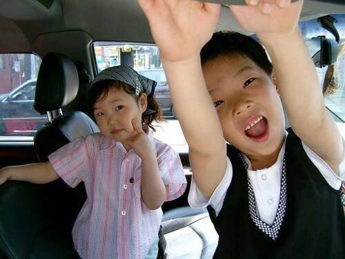 jelleu:  STOP SCROLLING AND TAKE A LOOK AT THIS CUTE-ASS PHOTO OF AKDONG MUSICIAN WHEN THEY WERE tiny  