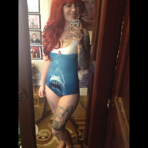 #sharkvsmermaidswim #blackmilk #blackmilkclothing #ariel #thelittlemermaid #jaws