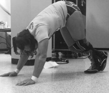 zigglewigglelove:  Bryan needs to be in this position more often