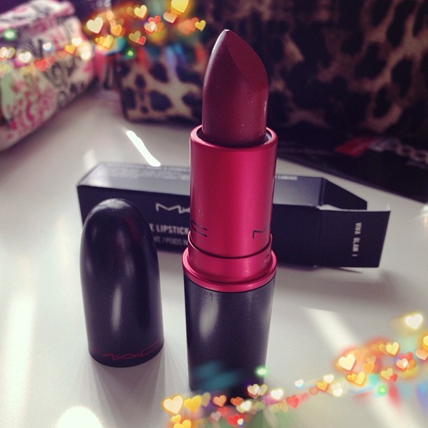 idieslove:  Hello Beautiful!!! 😍💄😍
