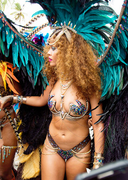 yung-medusa:  celebritiesofcolor:  Rihanna at the Carnival in Barbados    ︻╦╤─ yung medusa ─╤╦︻