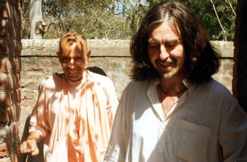 George Harrison with Mukunda Goswami in Vrindavan, India, 1996. Photo by Prithu Prabhu (?).“[G