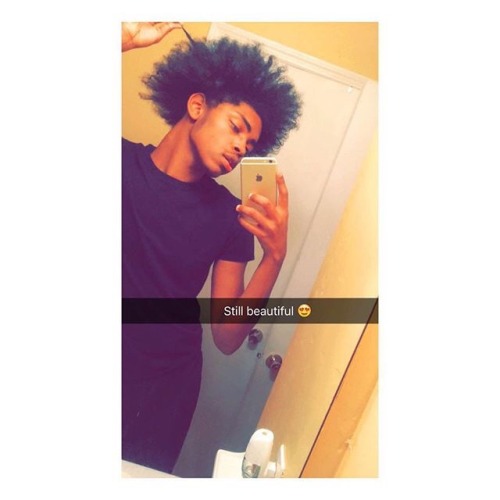 phreakygeminidgaf:  #Submission by @lovequenterius  Instagram: __quenterius SnapChat/Tumblr: lovequenterius