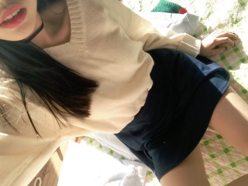 xingtongmolu: 感谢投稿： 骚女友 本博不定期发布高质量原创博主投稿，为保护作者隐私，随时删除，喜欢请转发。 欢迎投稿，秀出你的美丽。