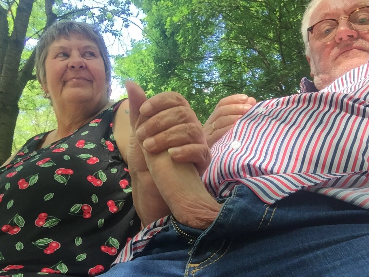 bbwfan2:  …wenn bloß meine - sogar jüngere - Fettsau nur ein Bruchteil so geil