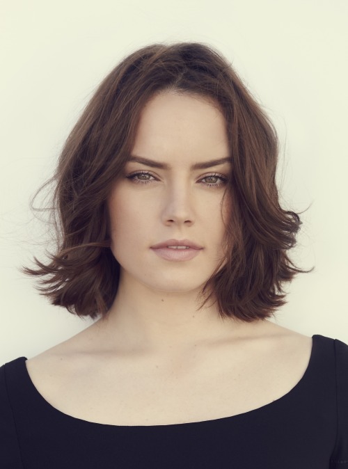 some-celebrity-stuffs:Daisy Ridley  adult photos