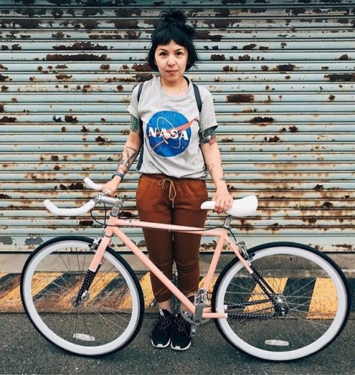 fixiegirls: Repost @fixedgirlsbrasil @sah_tsumaimo . . #fixedgirl #fixiegirls #fxdbra #fixedgirlsbra