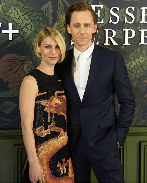 NEW: Tom With The Cast Of The Essex Serpent And Todays Premiere And Screening. . 24.04.2022