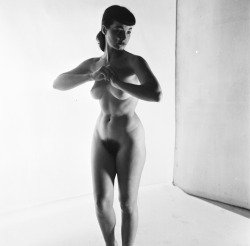  Bettie Page 