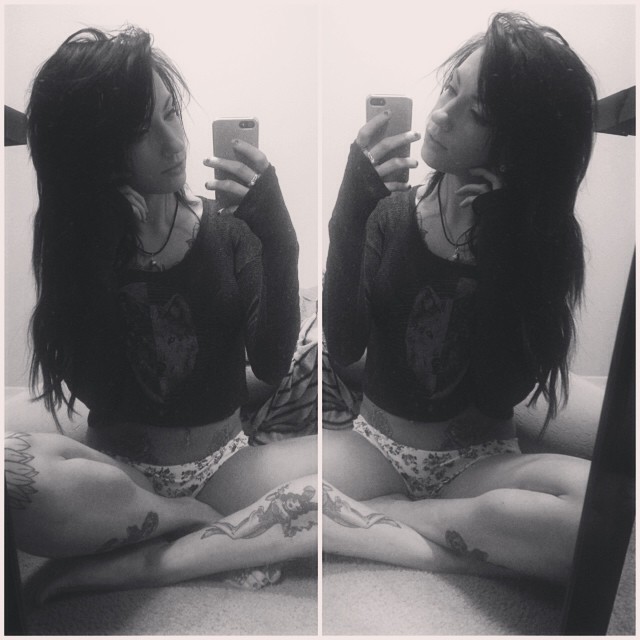 soupraw:  Wolf sweaters &amp; bedtime. #hollister #smells #so #good