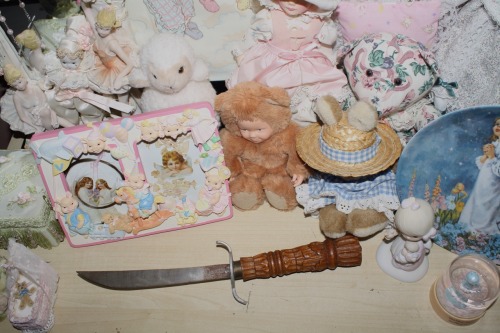 rottinglace:  neglecting my ghosts lately oh i hope they’ll come out to play again soon 
