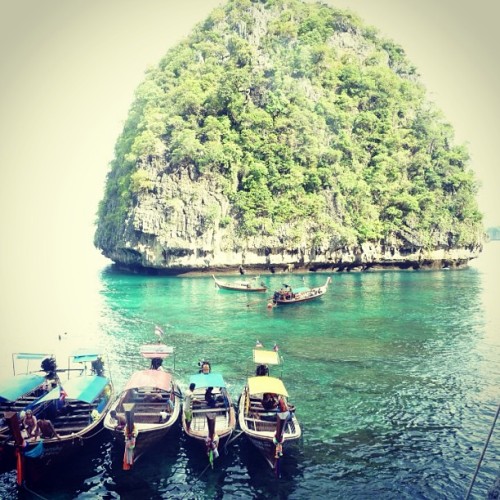 wheredoyoutravel:  by sophiehince // via Instagram http://instagram.com/p/c6b8I4qg7-/