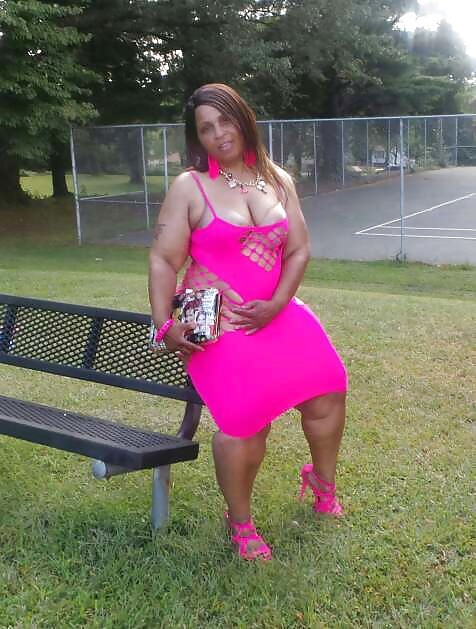 detroit81:  Thick Milf  Sexxxy thick beauty