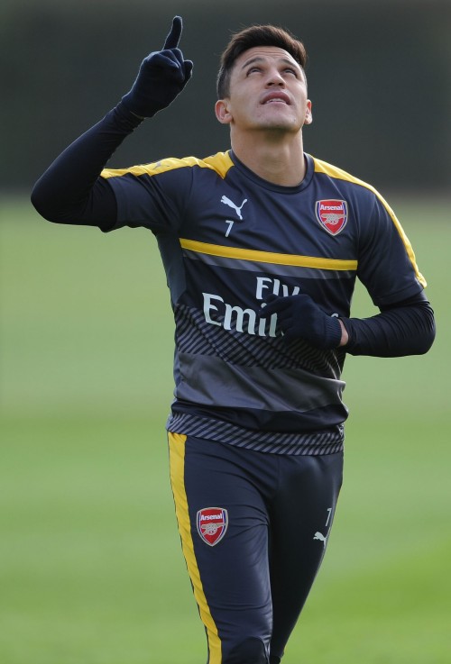 hotfamousmen:  Alexis Sanchez
