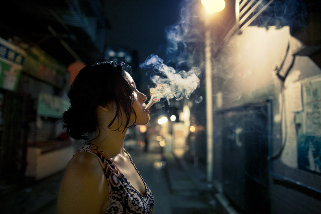 nevver:  Still smoking, Peter Lee