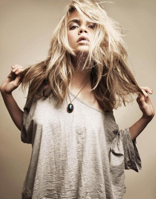 worlddelevingne:  cara blog