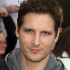 twiregret:  peter facinelli. © infinisty and like this post. 