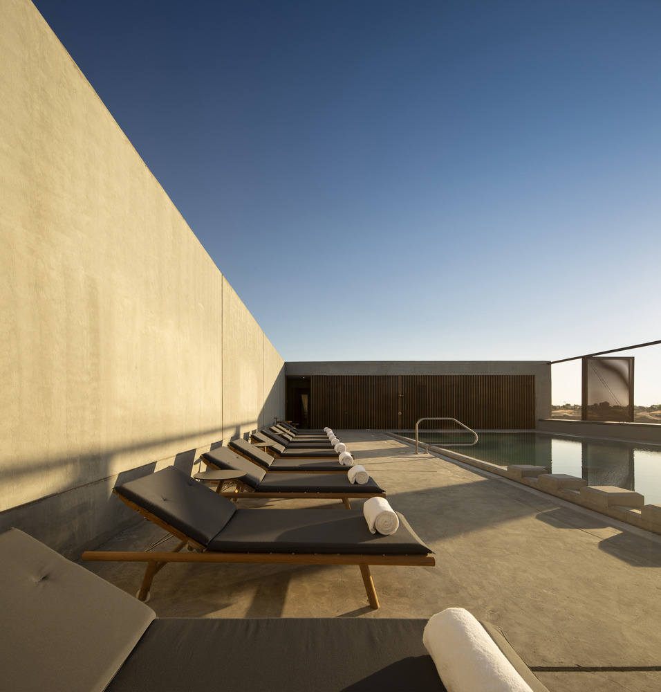 kazu721010:  Al Faya Lodge &amp; Spa / ANARCHITECTPhotos © Fernando Guerra
