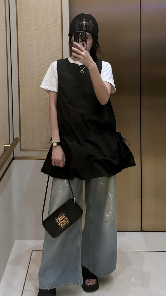Jisoo ( Blackpink )