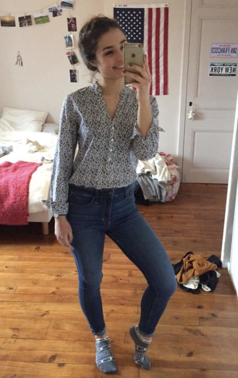 hotanklesocks:  canvasshoefetish:  I saw your post of me, Love the blog😊 Beautiful 😘  She is so beautifull and one of the sweetest girls if ever sawn before … follow her 😍