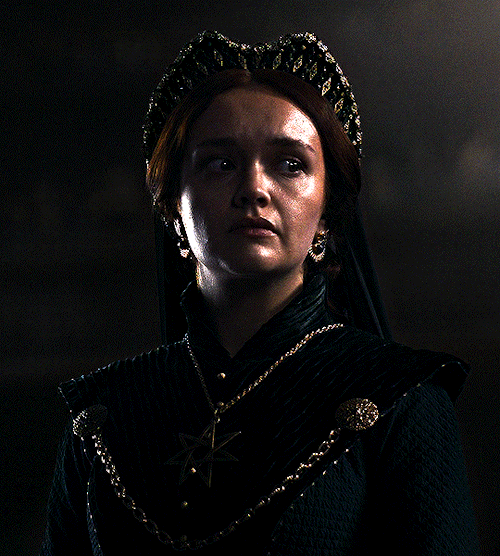 Olivia Cooke As Dowager Queen ALICENT HIGHTOWER HOUSE OF THE DRAGON — 1.09 (The Green Council / 2022)