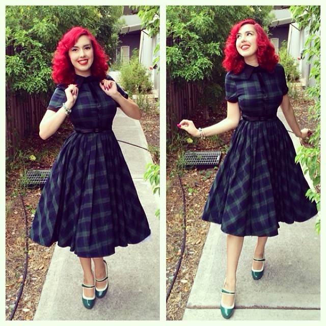 pinupdaysvintagenights:  Girls and their curls and their gourmet vomit 🎀👑 