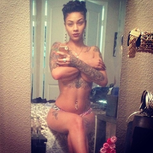 badbroads:  badbroads.tumblr.com TJ’s Bad Broads