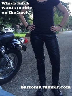 barronis:  Captions by femalesupremacycaptions.tumblr.com Love it.  Show the guys who’s in charge. barronis Ah huh you found my motorcycle pic :) 