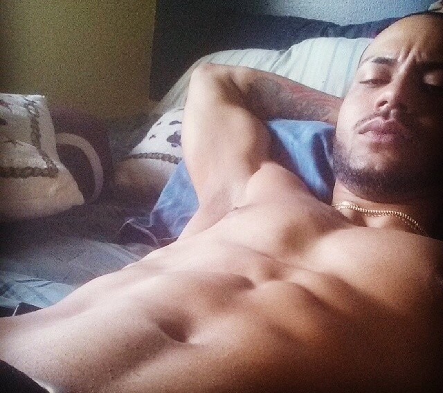 prissychrys:  Manny just sent me these pixxx 