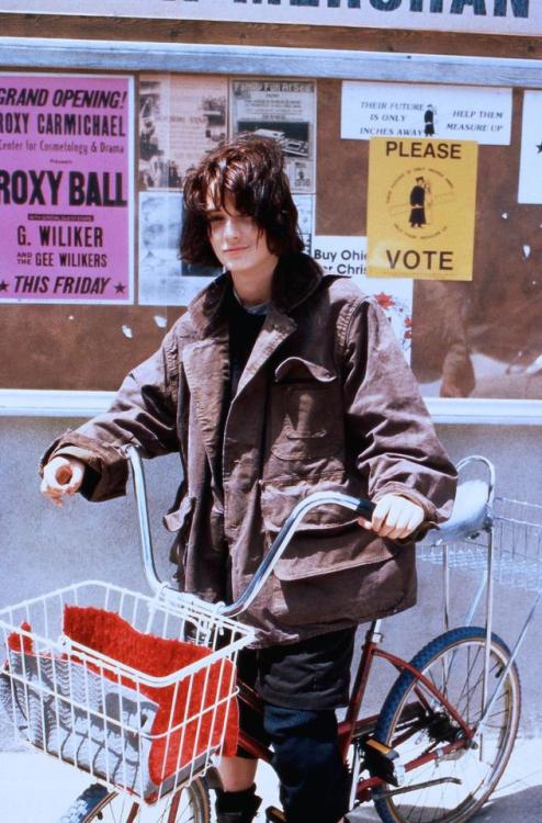 beatchya: Winona Ryder, 1990.