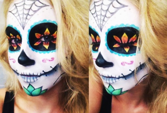 Skull half face halloween makeup