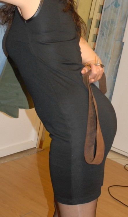 perfect; my naughty boy is coming up the walk; wont he be surprised with my present 