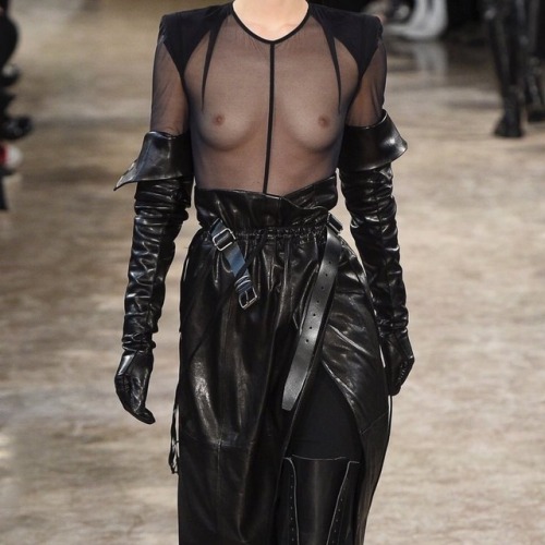 bodyvariant:Ann Demeulemeester_F_W_2018.jpg