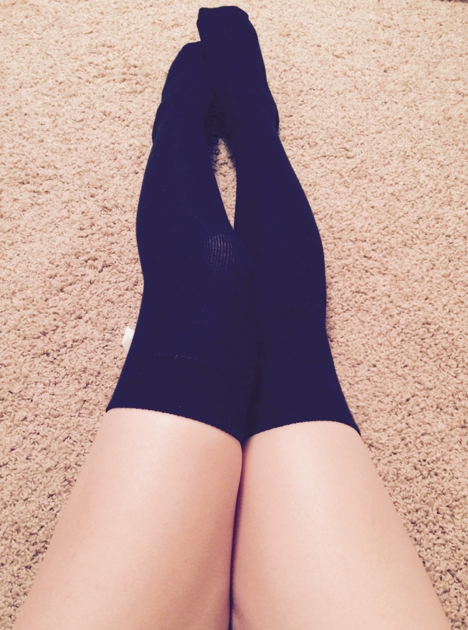 nymph-fo:  Thigh highs make Daddy hard💕🎀  ~ Nymph-fo