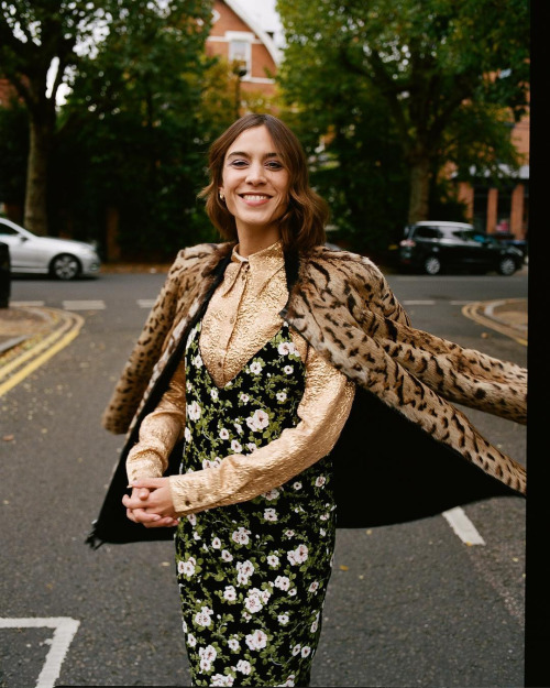 chungit-up: Alexa Chung outtake for Evening Standard magazine |&hellip;