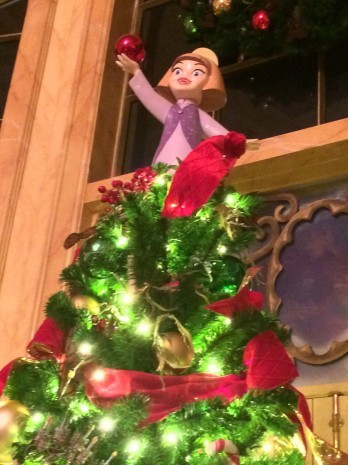 letsrunawaytodisney:  gt2bthegoodlife:  dreamalongwithholly:  Be Our Guest Restaurant