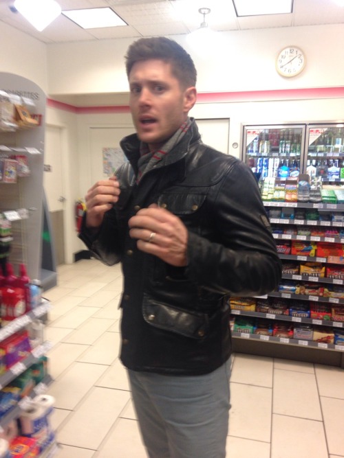 endversecas:  i am having a serious situation about jensen in this jacket and scarf 