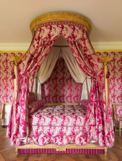 a-l-ancien-regime:  Bed, 1774-1792Versailles: Petit Trianon, château attique
