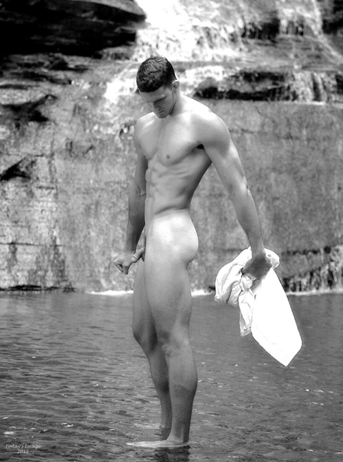 https://male-dreams-blog.tumblr.com/post/118597515865