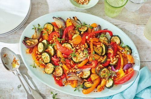 Roasted pepper and courgette salad