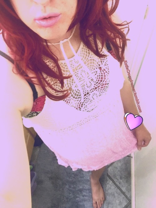 katiecrossdresser:I’m in a cute pink dress today :3