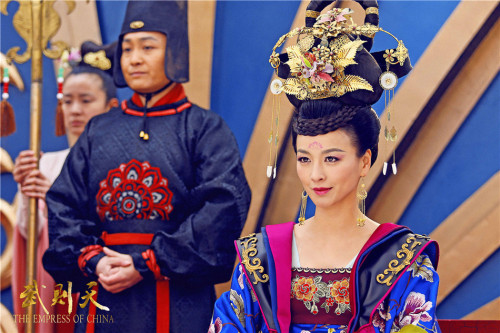 crushalltheraspberries: glorious costumes from the upcoming The Empress of China pt.2