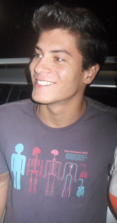 team-arthur:  “Cara olha o sorriso desse menino..” 