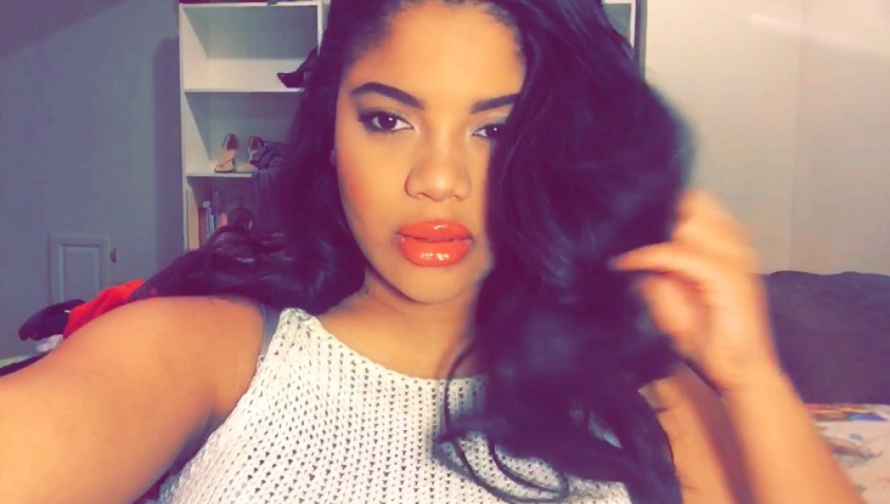 thechroniclesofcollege:  Wait let me fix my hair.  SC: loganngabrielle
