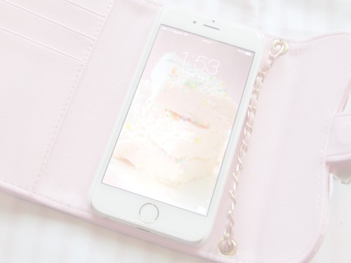 steamedbuncase:  One of my fave phone cases. [ ~ do not remove caption, please ~ ]