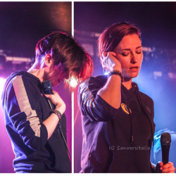 naomitlove:  Chyler  being gay perfect, again.