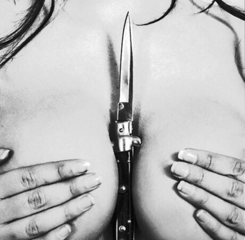 syrinxfunk:Knifeplay I know me and baby girl love knife play.