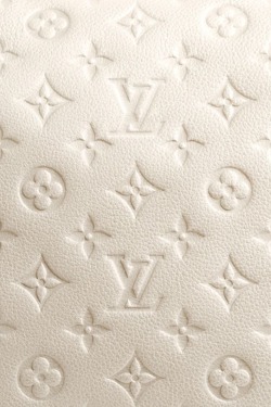 audreylovesparis:  Louis Vuitton  