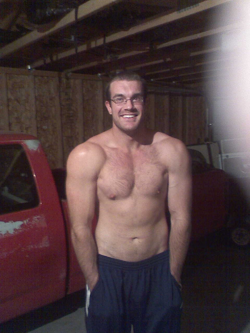 straightmenworshipping:  kinkandcatfish:  This is Jon J. from somewhere in the midwest.